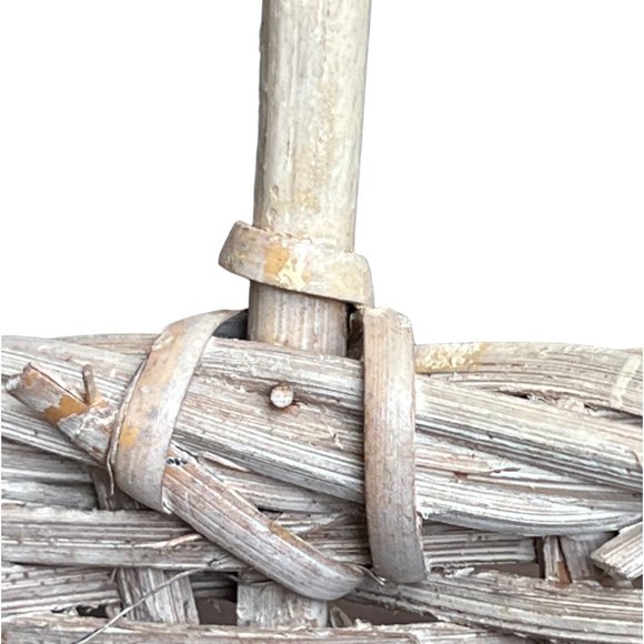 RARE! Vtg Basket Barbola Gesso Adornment Handpainted Girl Geese Philippines 14" - Picture 12 of 16